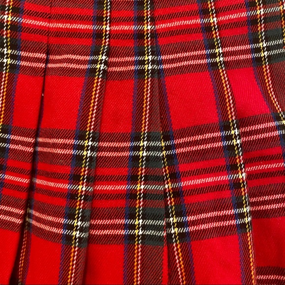 Brandy Melville Dana Plaid Skirt in Red Plaid (WITH MATCHING HEADBAND!) - Picture 3 of 6